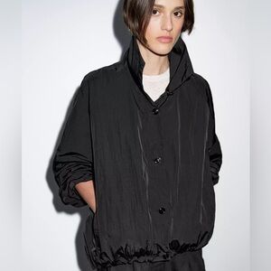 Massimo Dutti / HIGH NECK BOMBER PUFF JACKET /
Size Medium